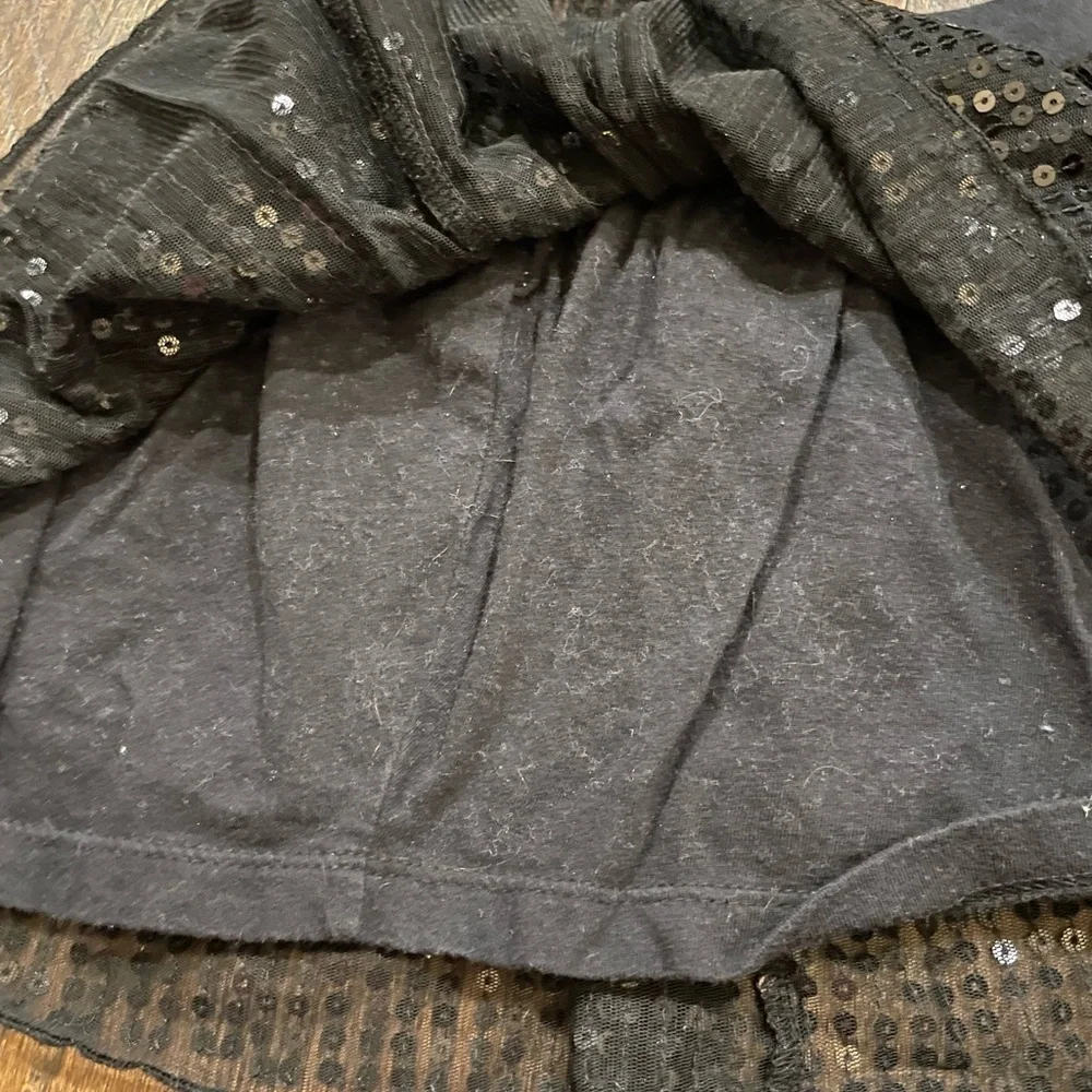 Beautiful sequined skirt with cotton layer